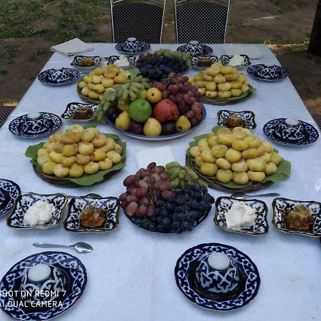 Uvaysiy Family Guest House Marghilon Dış mekan fotoğraf