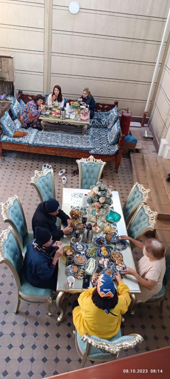 Uvaysiy Family Guest House Marghilon Dış mekan fotoğraf