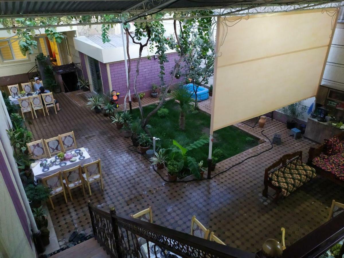 Uvaysiy Family Guest House Marghilon Dış mekan fotoğraf