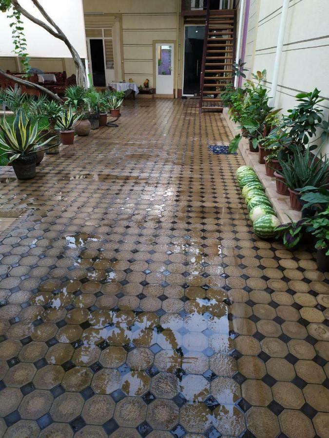 Uvaysiy Family Guest House Marghilon Dış mekan fotoğraf
