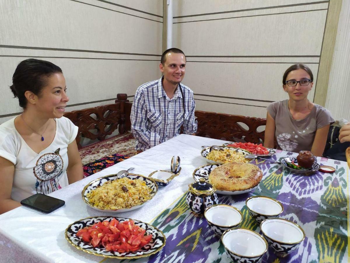 Uvaysiy Family Guest House Marghilon Dış mekan fotoğraf