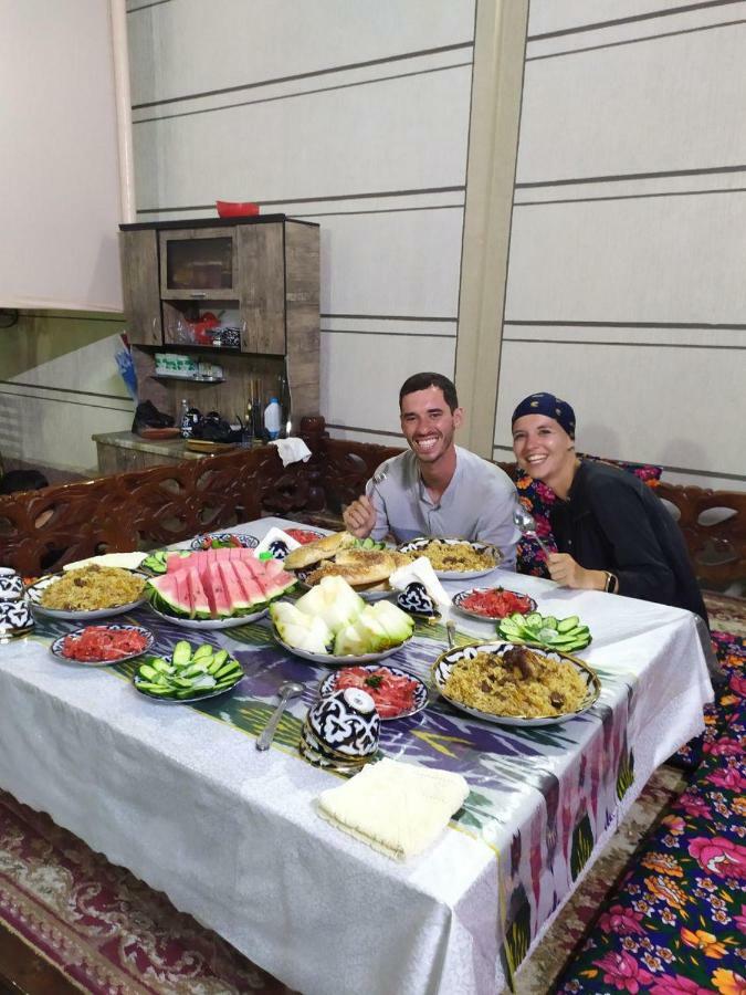 Uvaysiy Family Guest House Marghilon Dış mekan fotoğraf